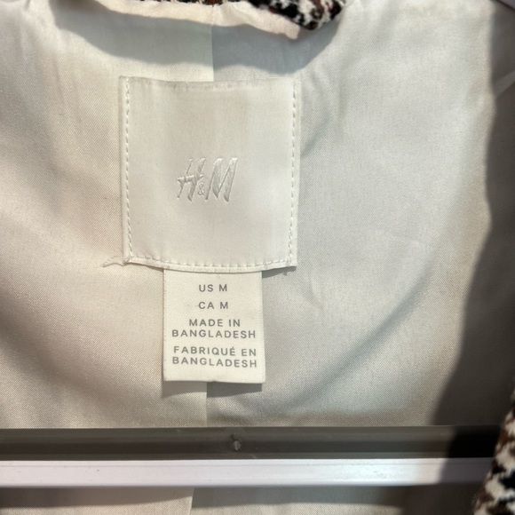 Oversized H&M houndstooth blazer. - Picture 5 of 7